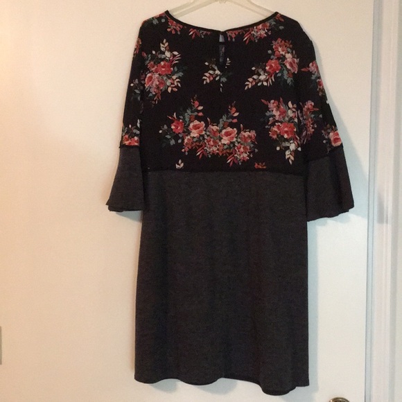 Long Sleeve Floral Cato Dress - Picture 3 of 4